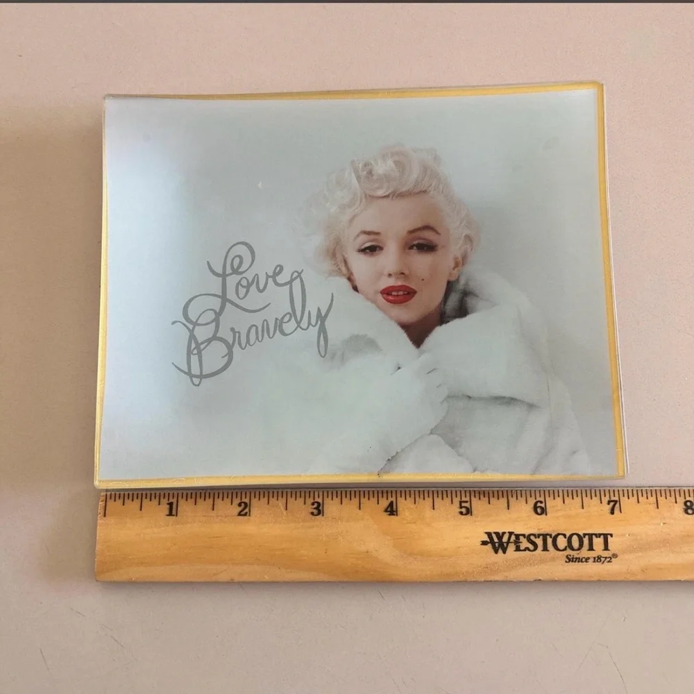 Marilyn Monroe Jewelry Organizer with Gold Trim